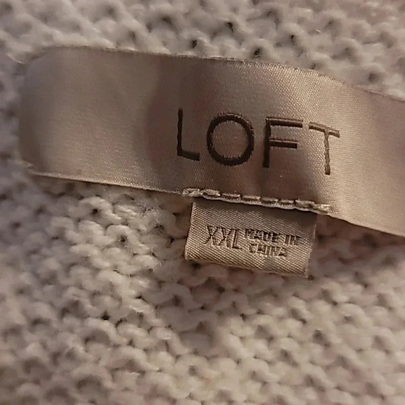 LOFT Cream Sweater - Picture 5 of 6